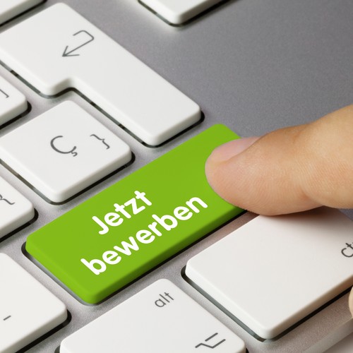 Tastatur mit Taste "Jetzt bewerben" (© stock.adobe.com)